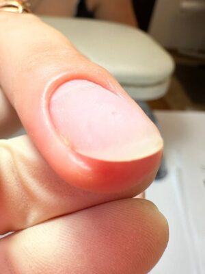 работа ученицы курса по маникюру Мариуполь