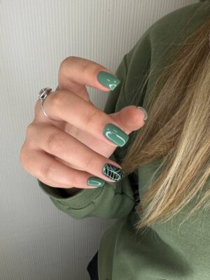 работа ученицы курса по ногтям Мариуполь